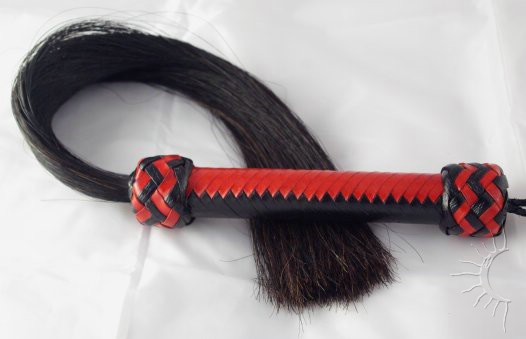 Horse Hair with Red Yin/Yang Handle - Click Image to Close