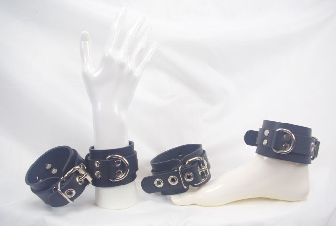 Black Leather Set of Leather Restraints with Roller Buckle Black Leather Set of Leather Restraints with Roller Buckle